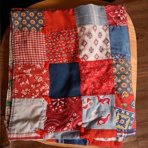 Adorable vintage toddler-size nap quilt lined w/ Richard Scarry Busytown fabric